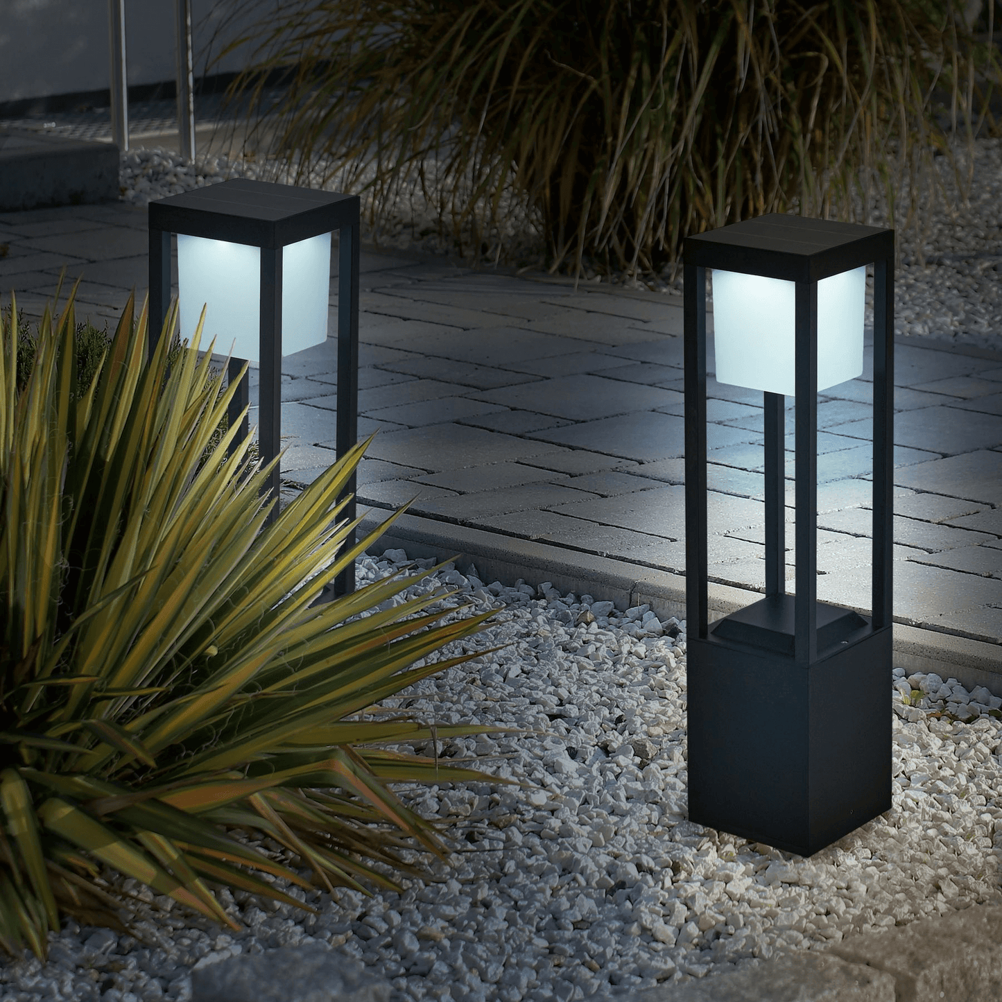 Large Solar Powered Garden Lamp Outdoor LED Light