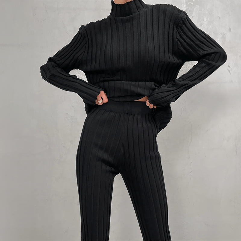 Women's Fitted Textured Knit Outfit
