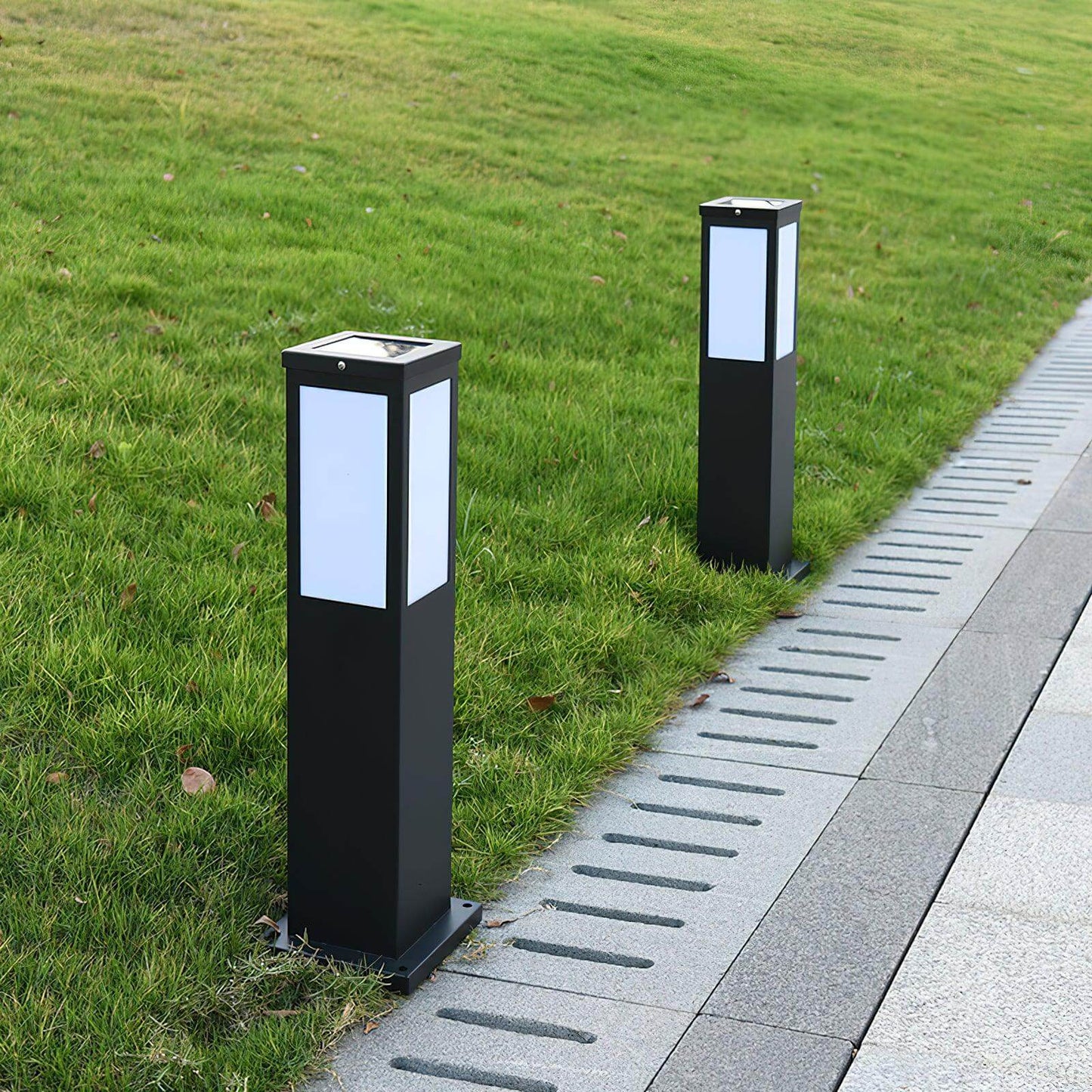 Durable Garden Post Light - Weatherproof Outdoor Lamp