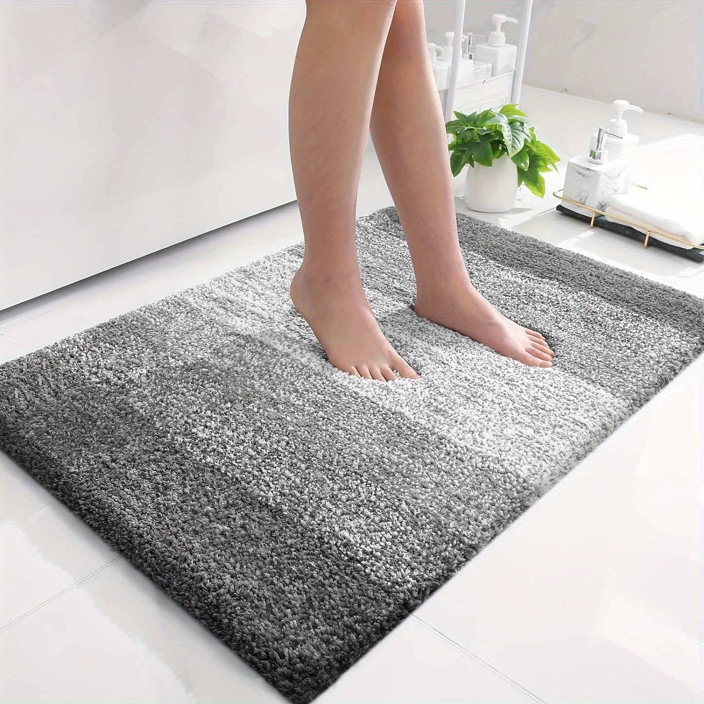 Plush Microfiber Bath Mat - Soft, Grip, Washable Bathroom Floor Mat