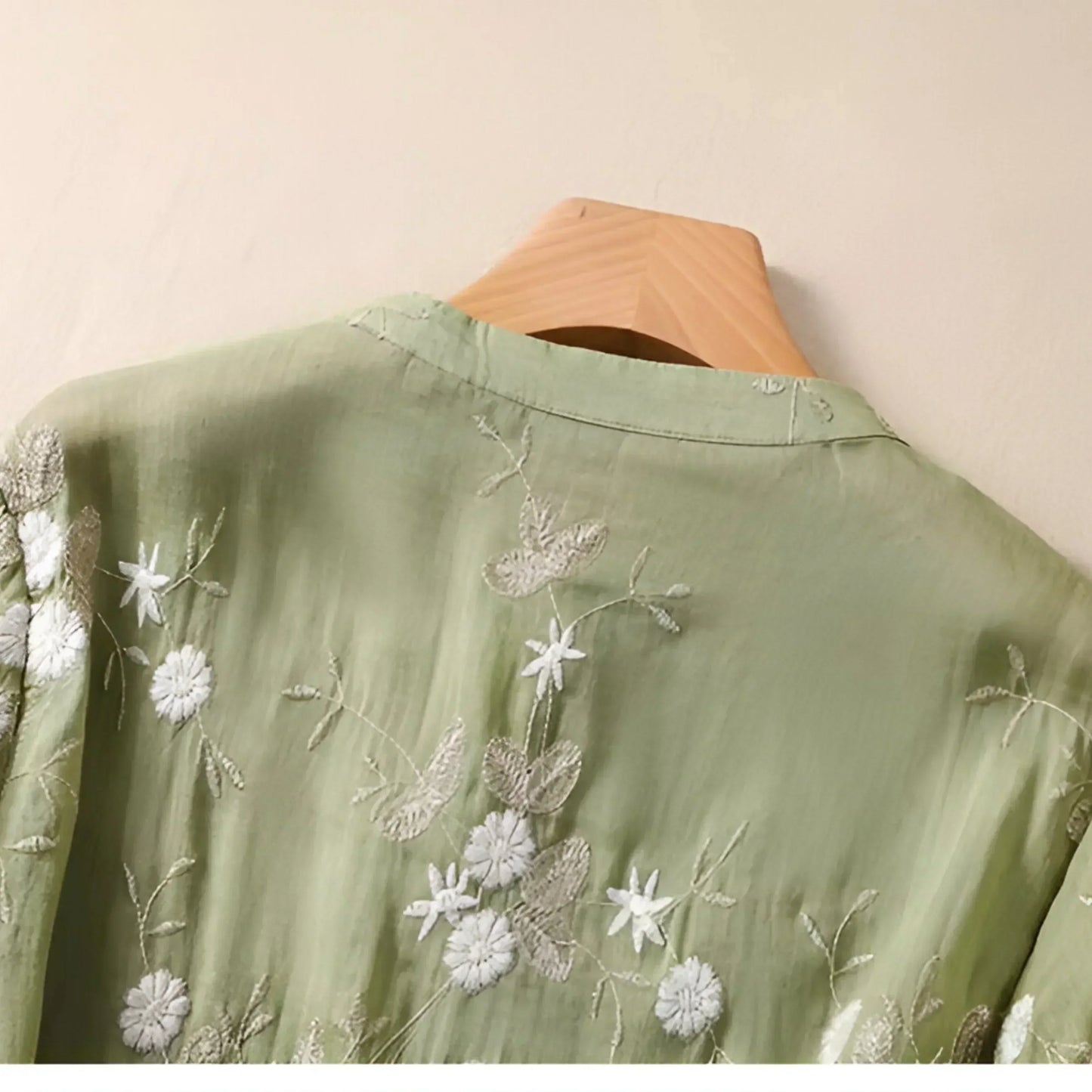 Pretty Flower Blouse for Ladies