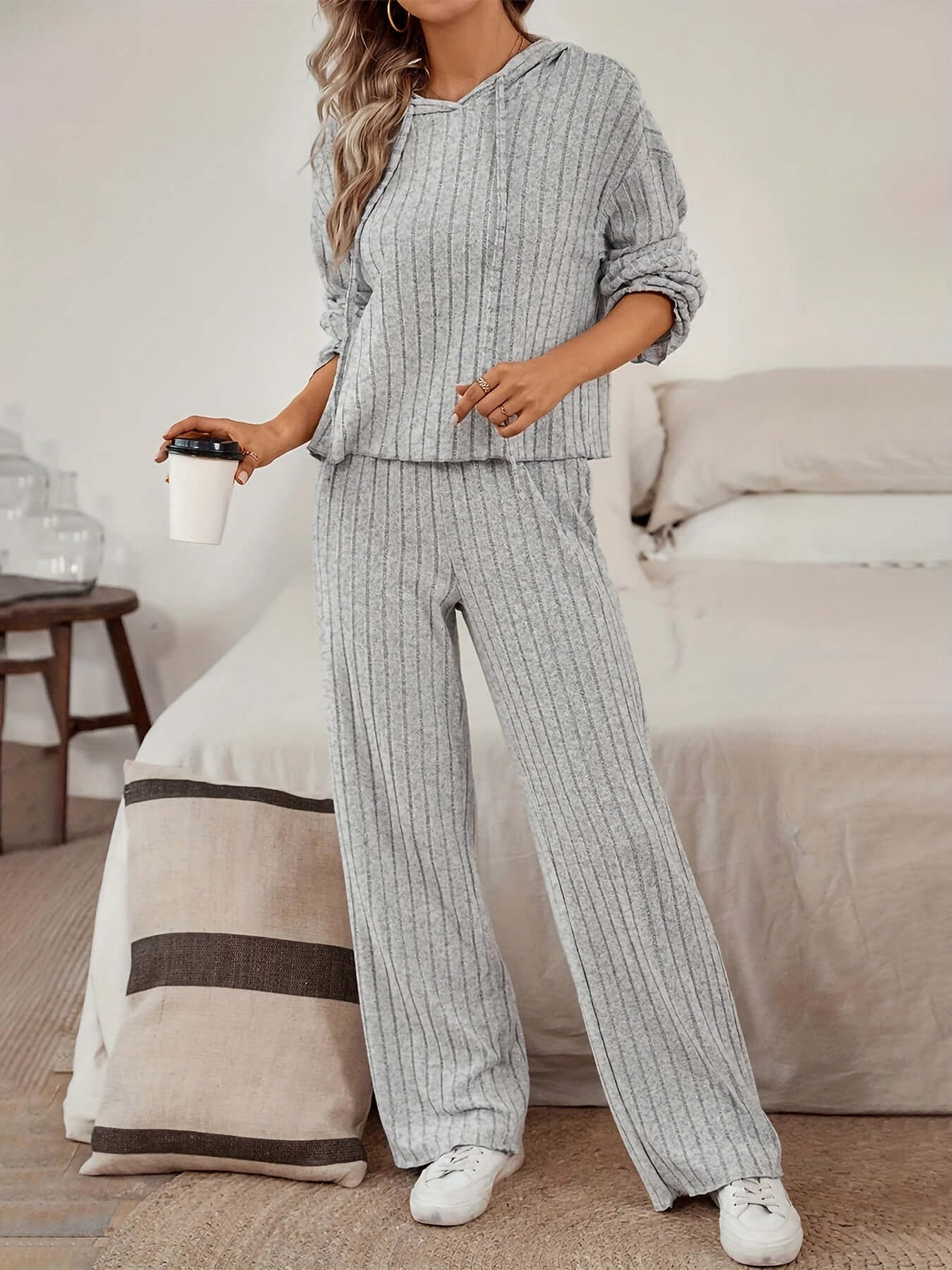 Relaxed Fit Hooded Sweat Suit - Luxivelle