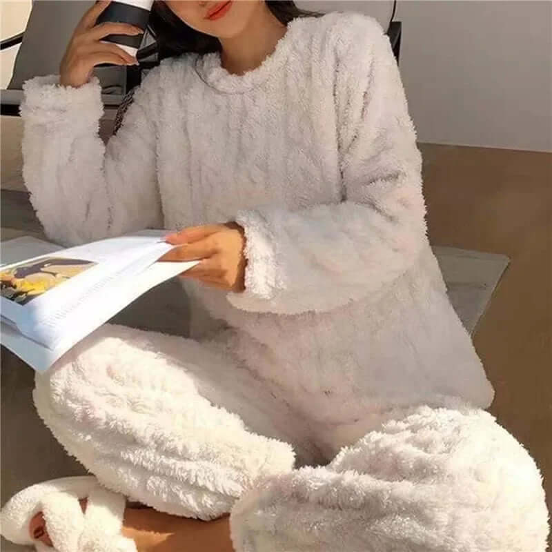 Cozy Women's Fleece Pajama Set - Plush Sleepwear