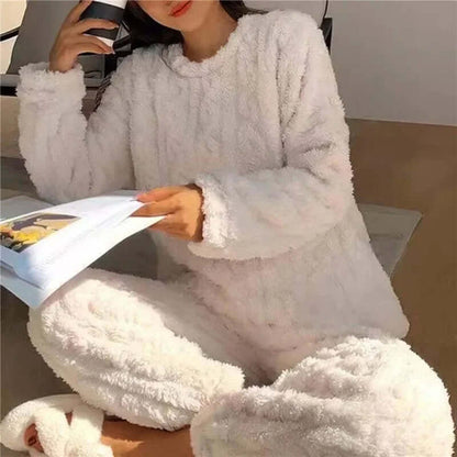Cozy Women's Fleece Pajama Set - Plush Sleepwear