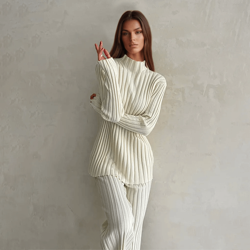 Women's Fitted Textured Knit Outfit