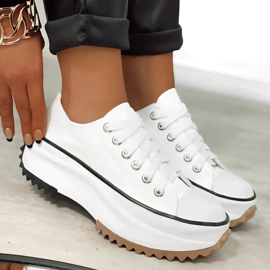 Fashionable Canvas Low Top Women's Shoes
