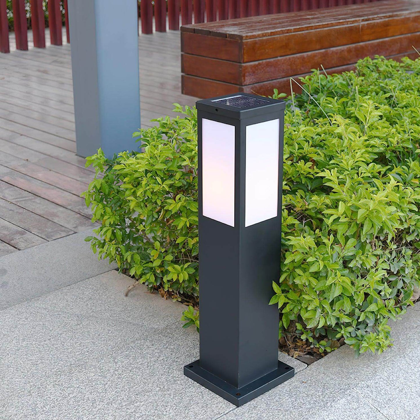 Durable Garden Post Light - Weatherproof Outdoor Lamp