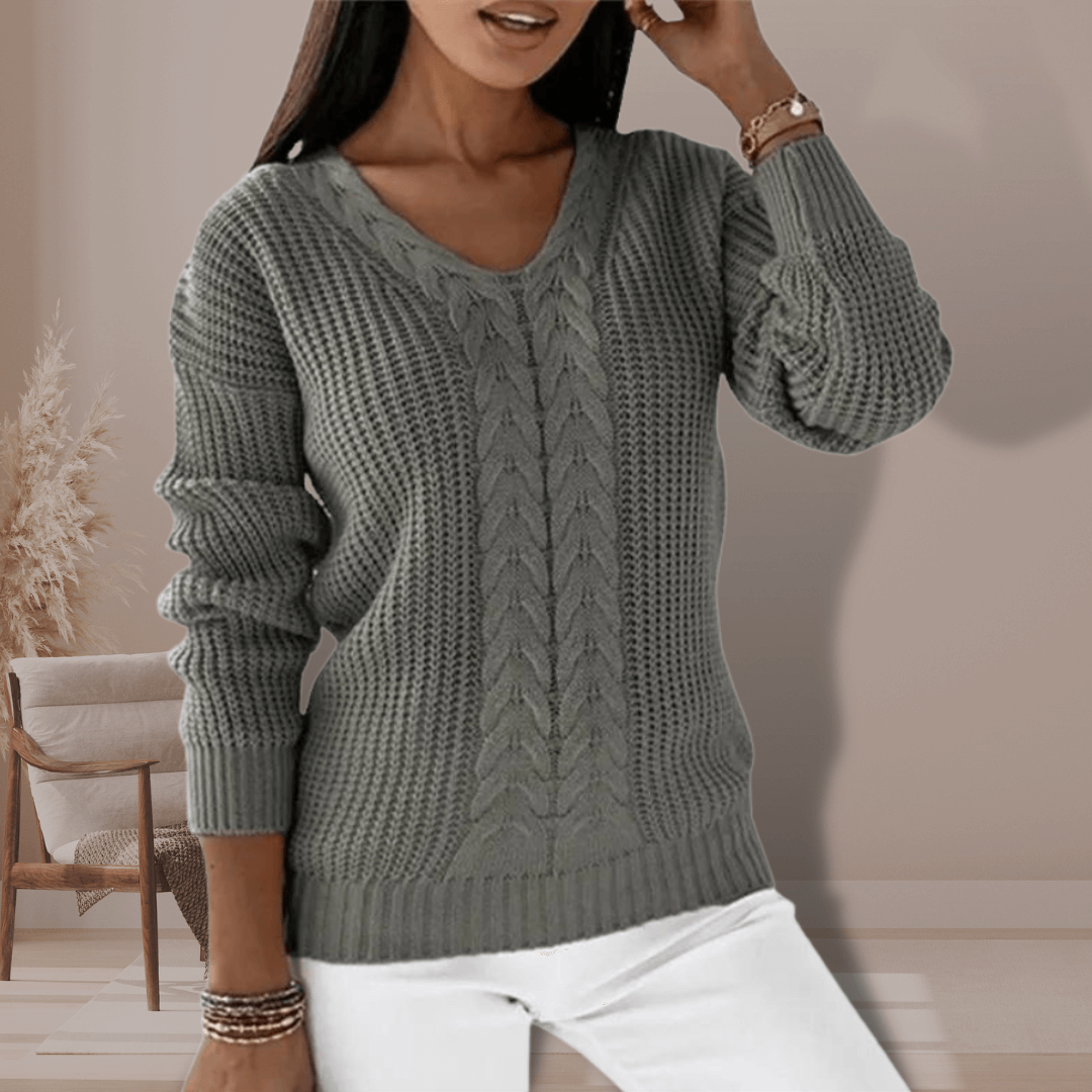 Ladies' Crew Neck Fitted Knit Sweater - Luxivelle