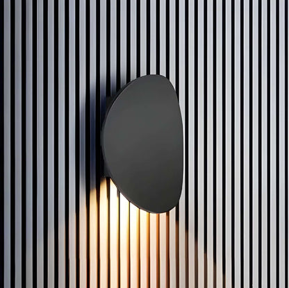 Slim 7W LED Wall Lamp with Integrated Lighting - Luxivelle