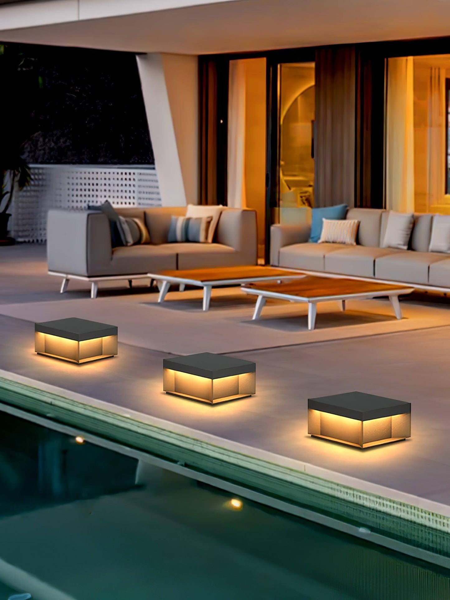 Waterproof Garden Post Lamp - Durable Outdoor Light