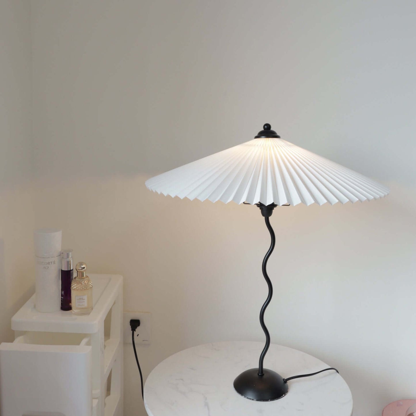 Stylish Curve Desk Lamp