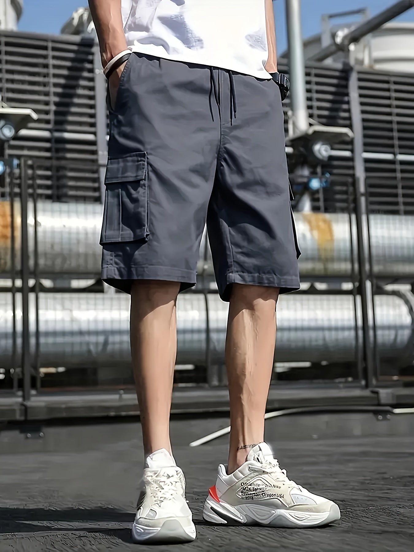 Relaxed Fit Utility Cargo Shorts - Luxivelle
