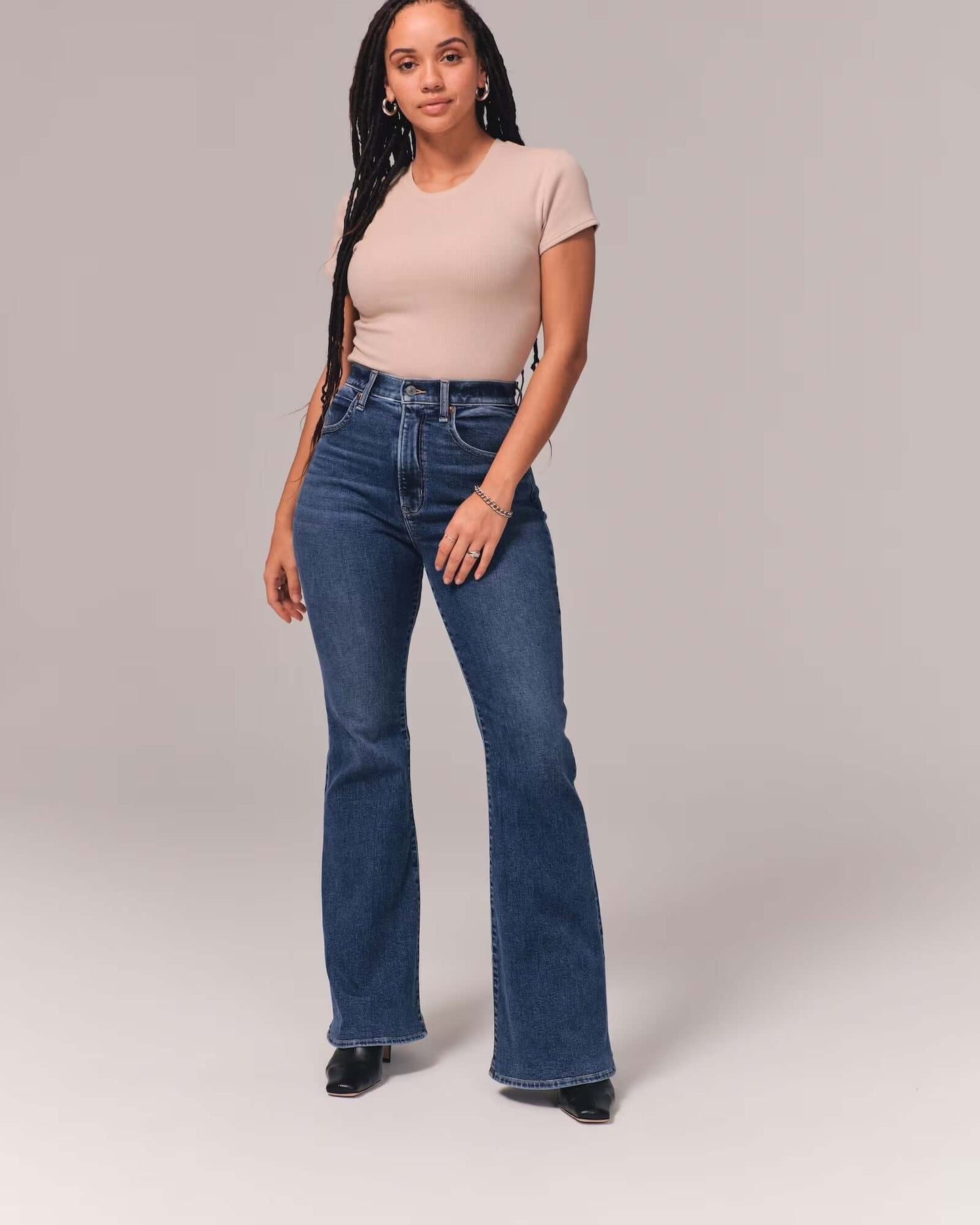 Comfortable Women's Classic Straight Jeans - Luxivelle