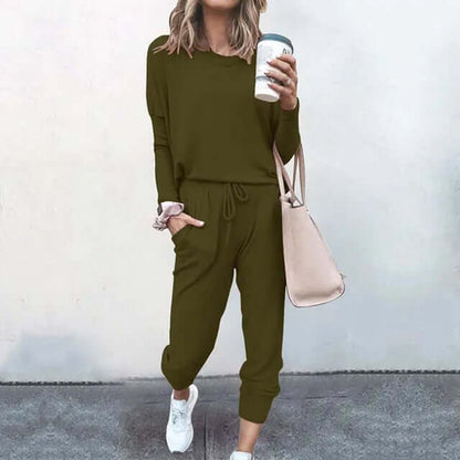 Relaxed Fit Women's Jogger Suit for Everyday Wear