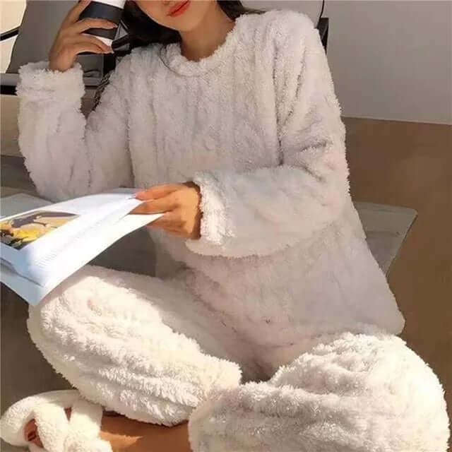 Cozy Women's Fleece Pajama Set - Plush Sleepwear
