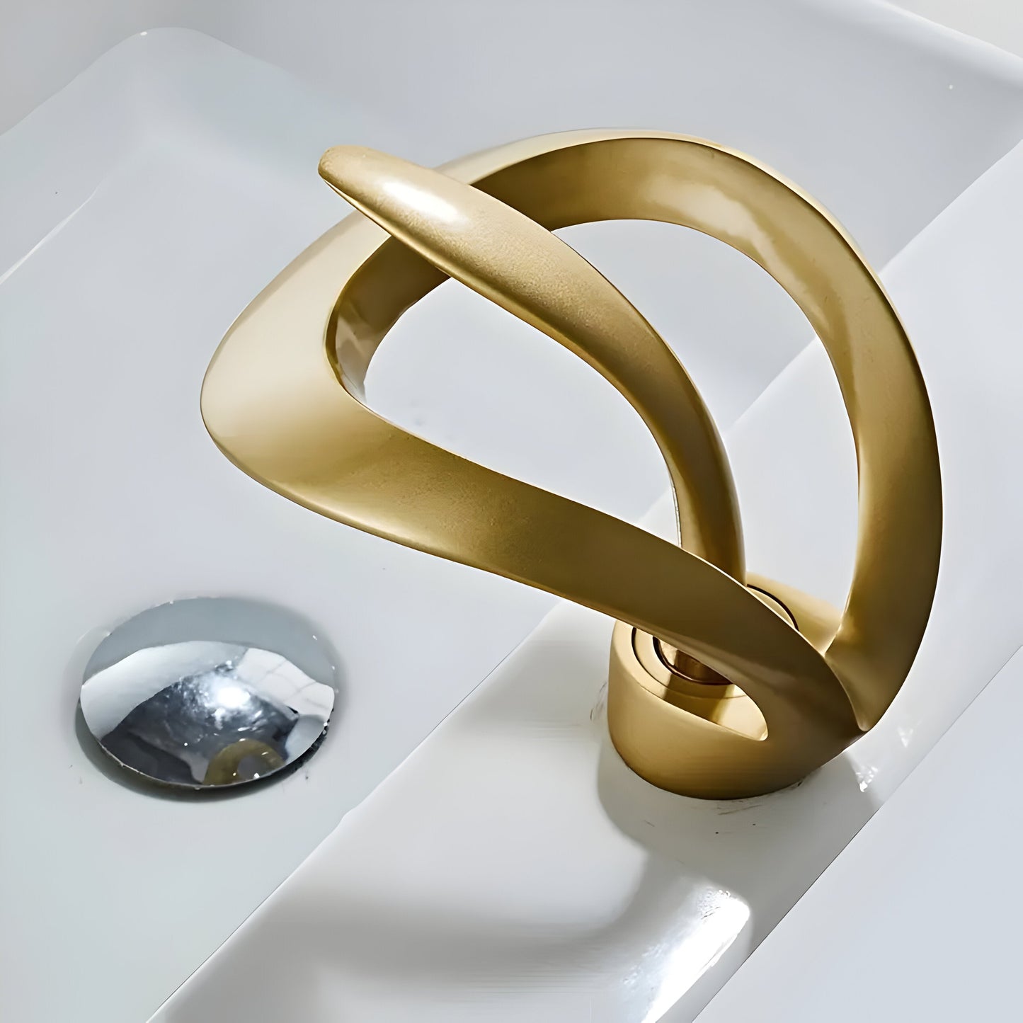 Modern Chrome Single Lever Faucet - Luxivelle