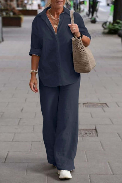 Ladies Classic 2-Piece Fold Down Collar Suit