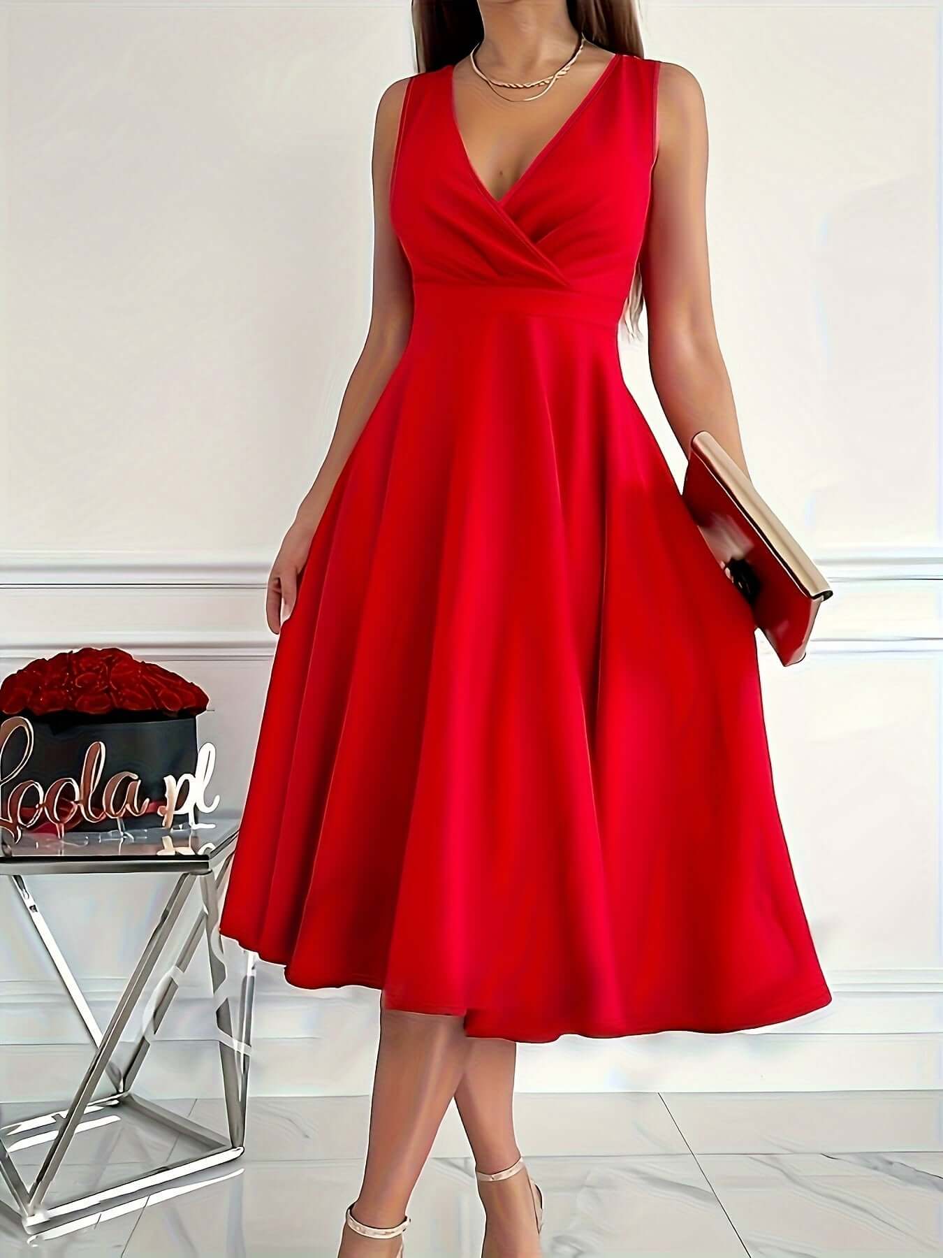 Ladies' Classic crew Neck Knee Length Dress - Luxivelle