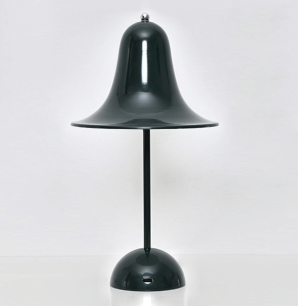 Wireless Desk Lamp with Traditional Shade