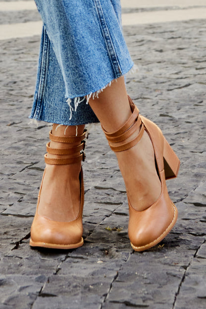 Comfortable Ankle Strap Sandals with Block Heel