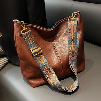 Small Chic Shoulder Crossbody Bag - Luxivelle