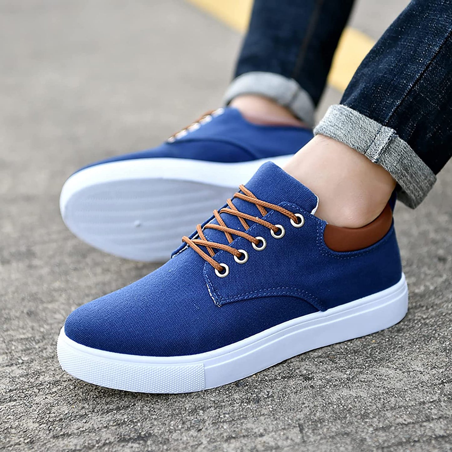 Casual Men's Low Top Lace Sneakers