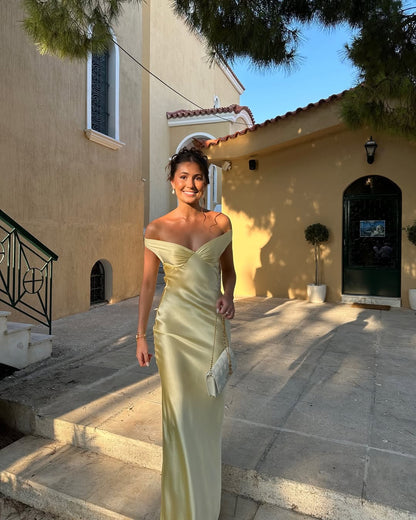 Elegant Sleeveless Formal Gown