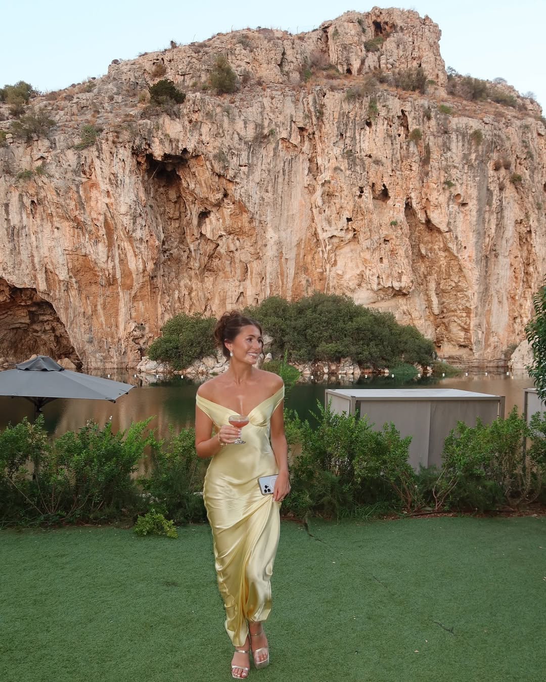 Elegant Sleeveless Formal Gown