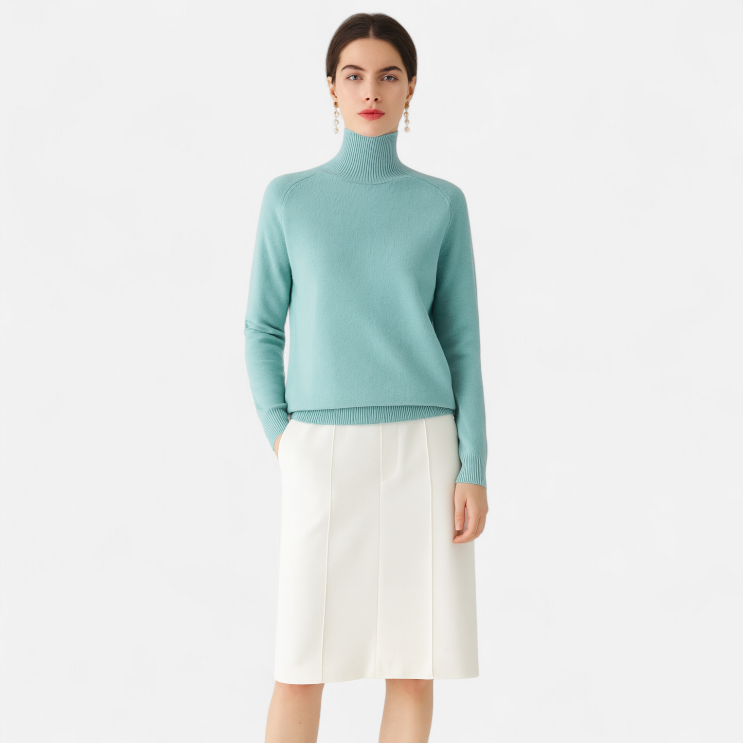 Soft Women's Crew Neck Cashmere Sweater