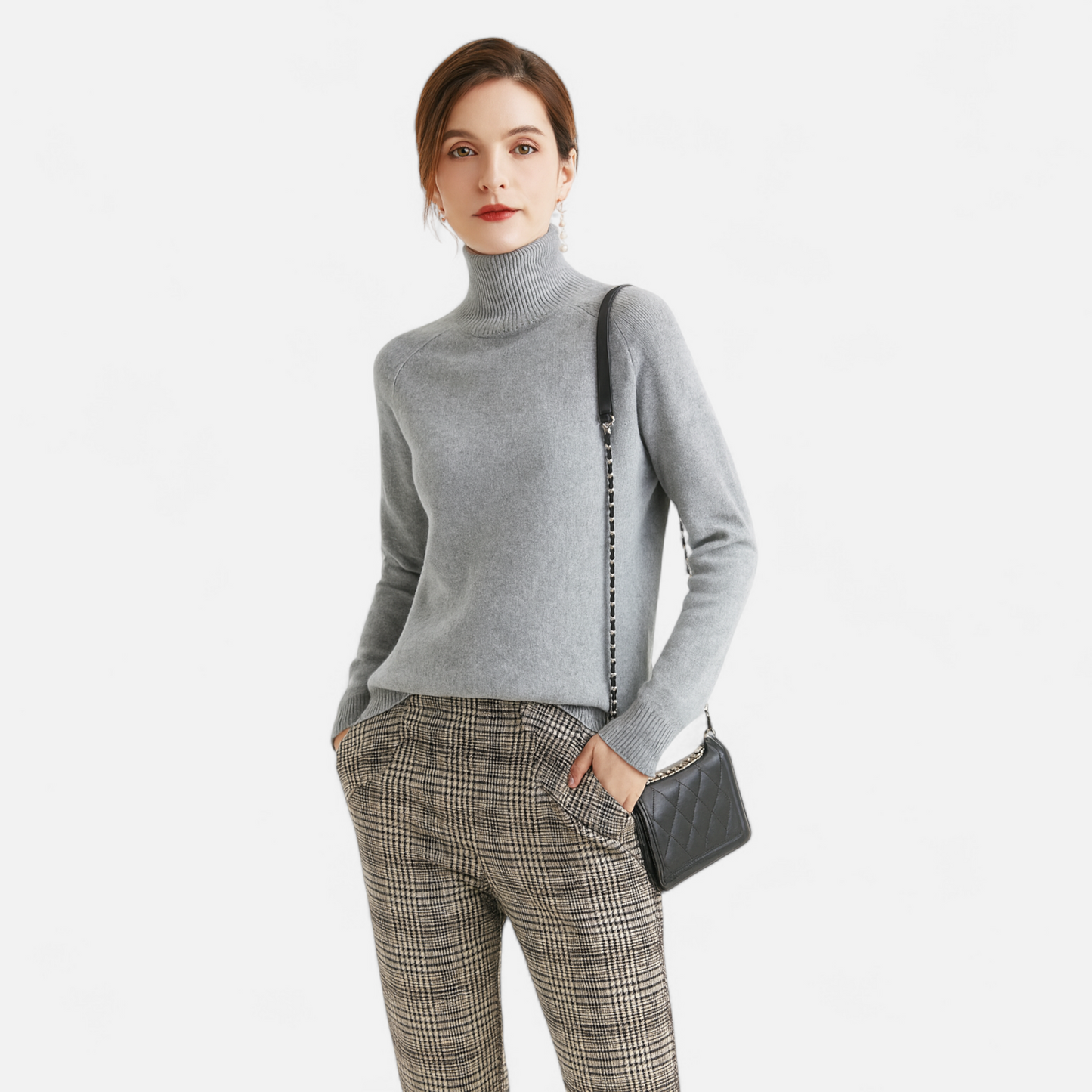 Soft Women's Crew Neck Cashmere Sweater