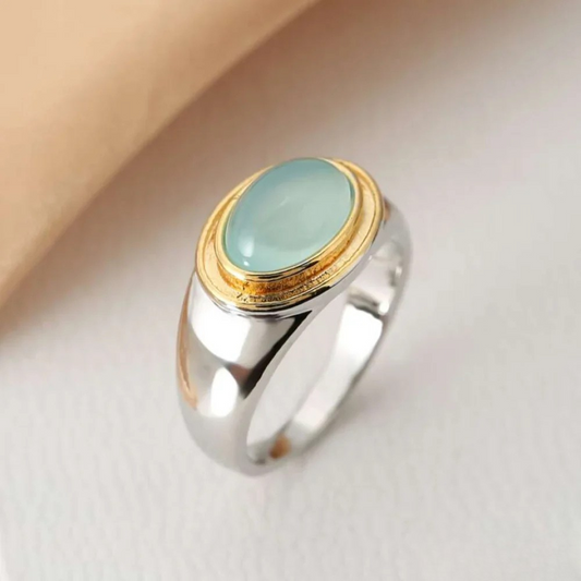 Vintage Emerald Gemstone Ring - Luxivelle