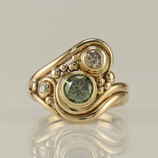 Vintage Classic Diamond Ring - Luxivelle
