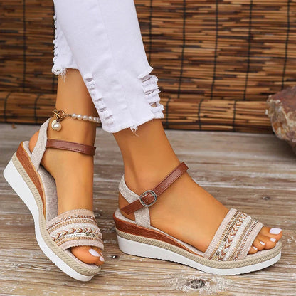 Relaxed Fit Womens Summer Sandals Comfortable Footwear