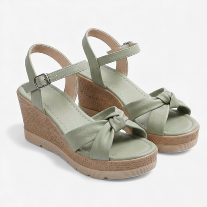 Ladies Flat Sandals With Bows