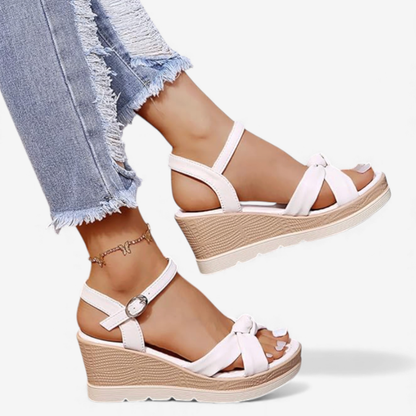 Ladies Flat Sandals With Bows