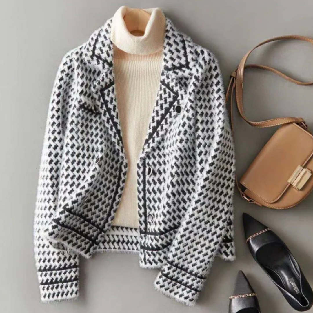 Ladies Cozy Pullover Jacket with Collar
