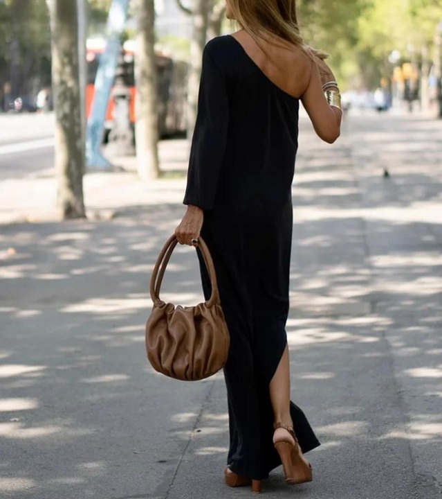 Maya | Elegant Women's Maxi Dress - Flattering Venus Cut, Versatile Style