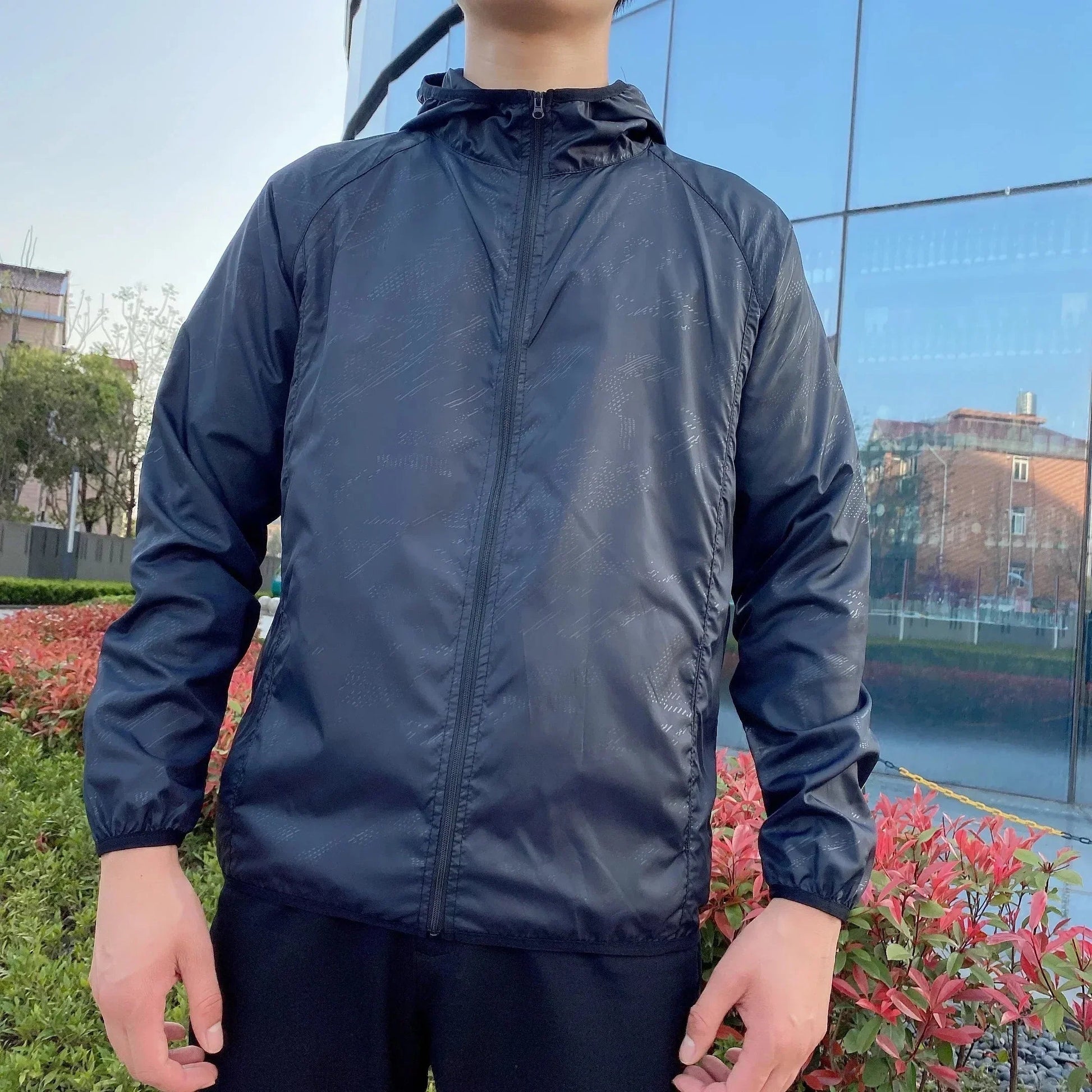 Floris | Lightweight windbreaker for outdoor use 9