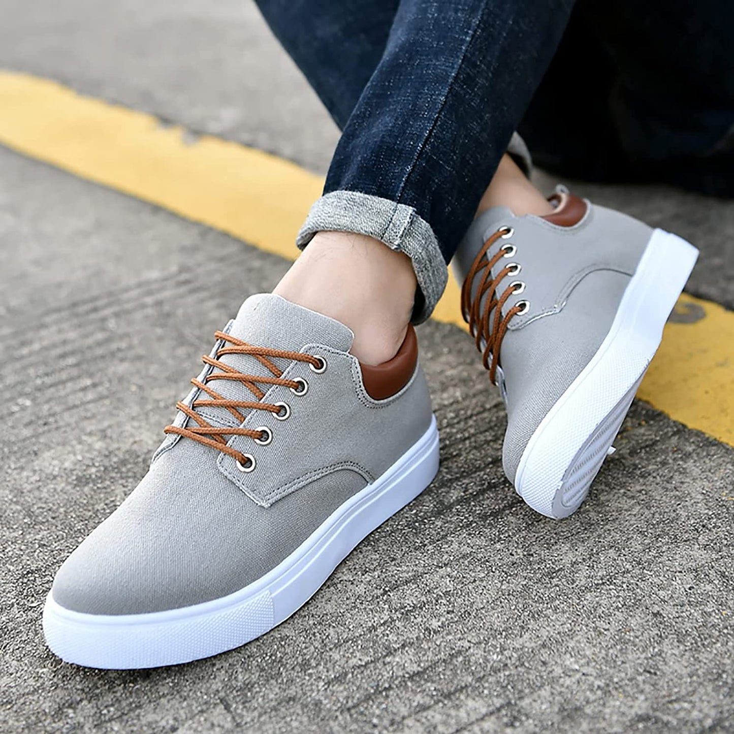Casual Men's Low Top Lace Sneakers