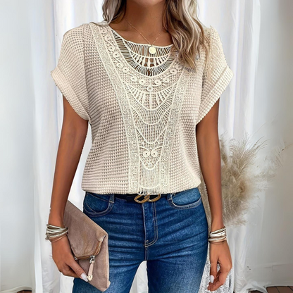 Ava | Chic and elegant lace top