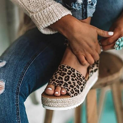 Comfortable Womens Flat Beach Sandals