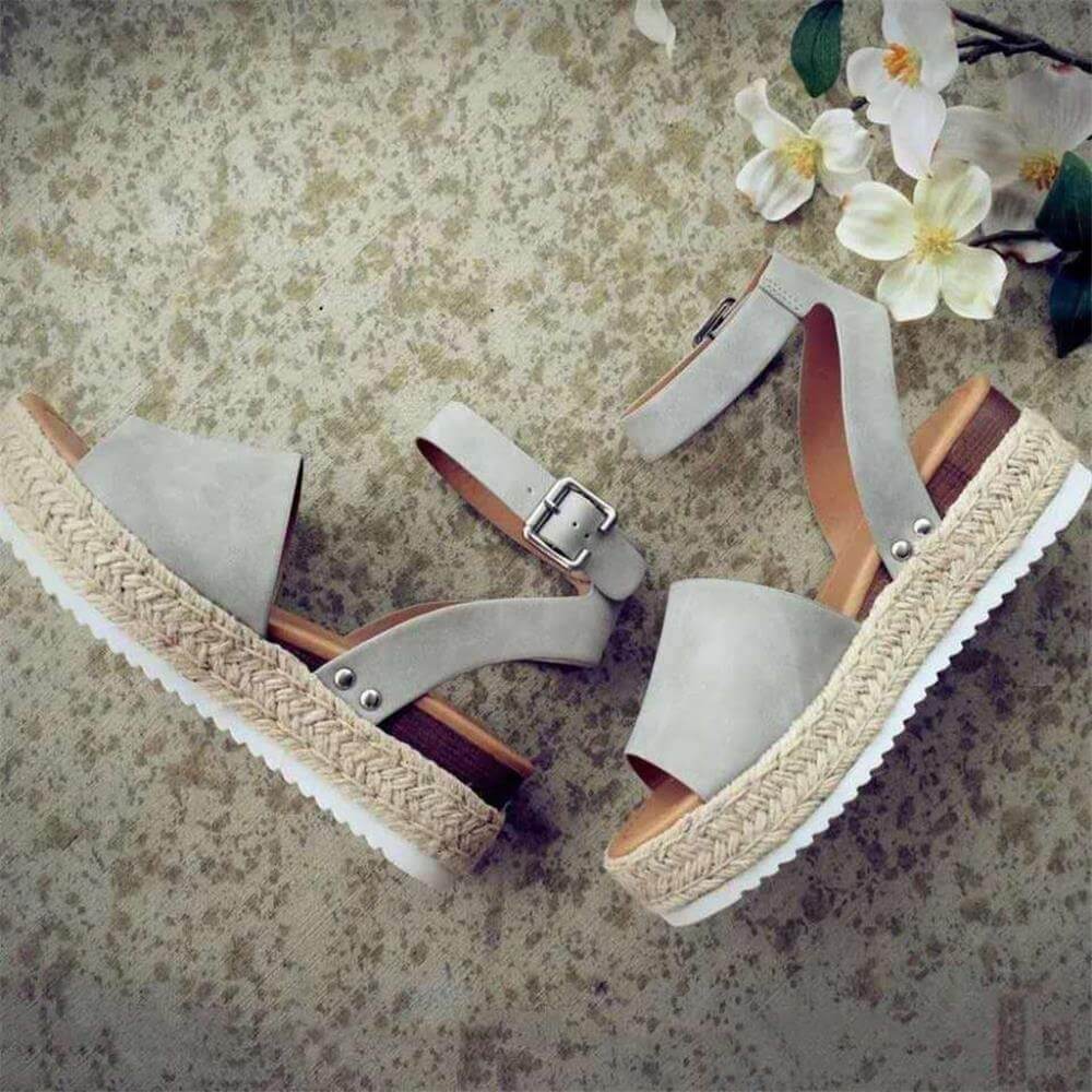 Comfortable Womens Flat Beach Sandals