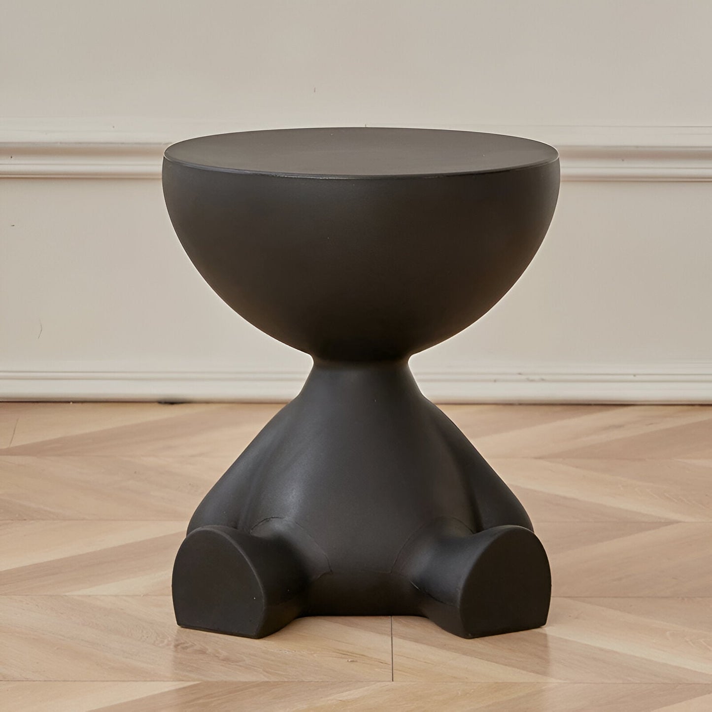 Elegant Circular Coffee Table for Living Room Decor
