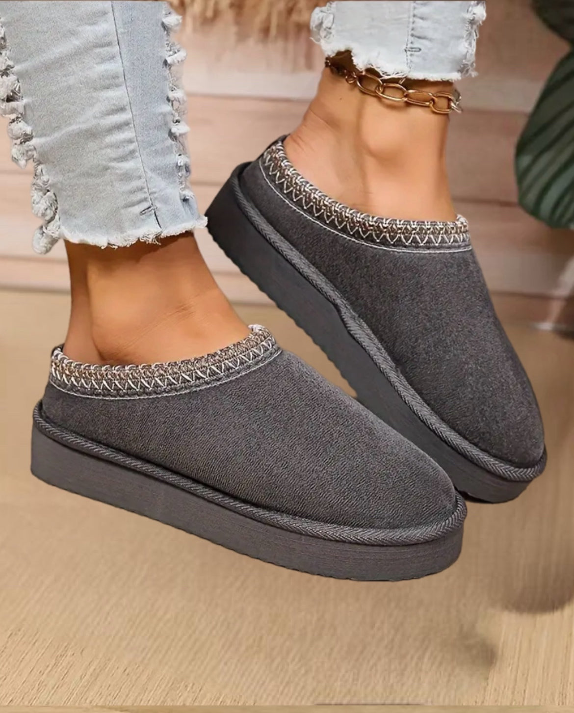 Gabrielle | Classic Design Slippers