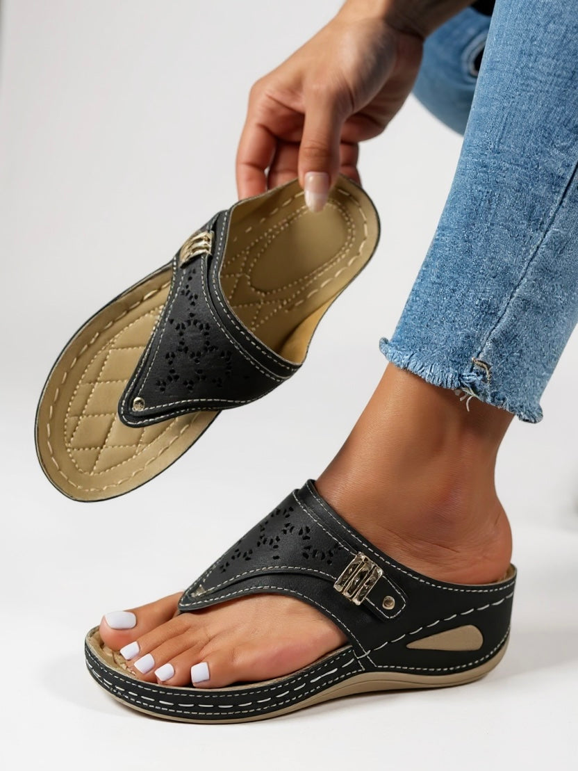 Raya | Soft Beach Sandal - Luxivelle