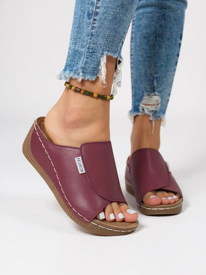 Comfortable Flat Sandal Slides