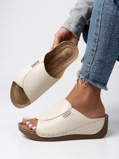 Comfortable Flat Sandal Slides