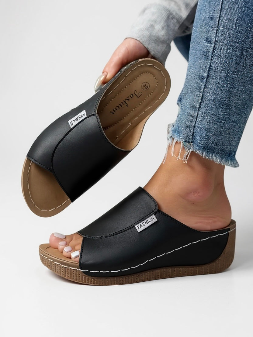 Comfortable Flat Sandal Slides - Luxivelle