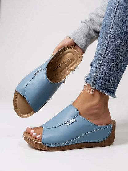 Comfortable Flat Sandal Slides
