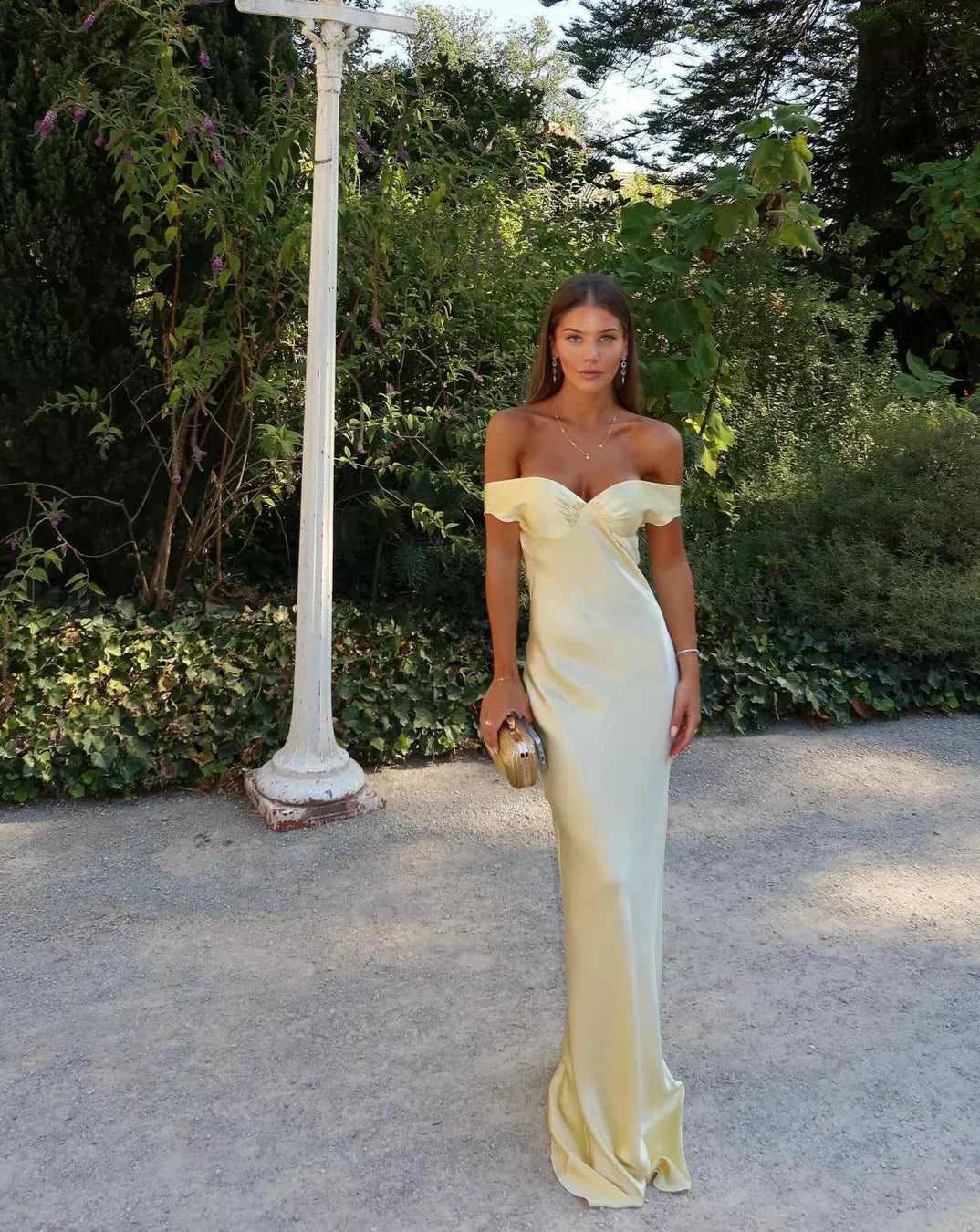 Elegant Sleeveless Formal Gown